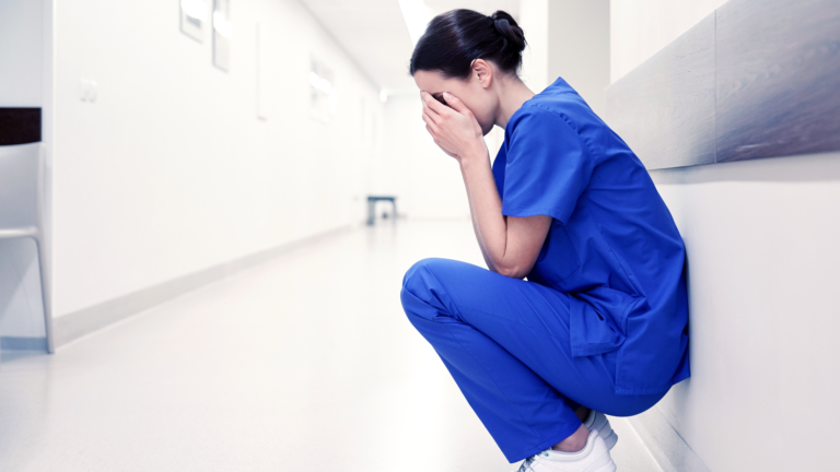 Pesquisa do CFM divulga dados sobre violência contra médicos