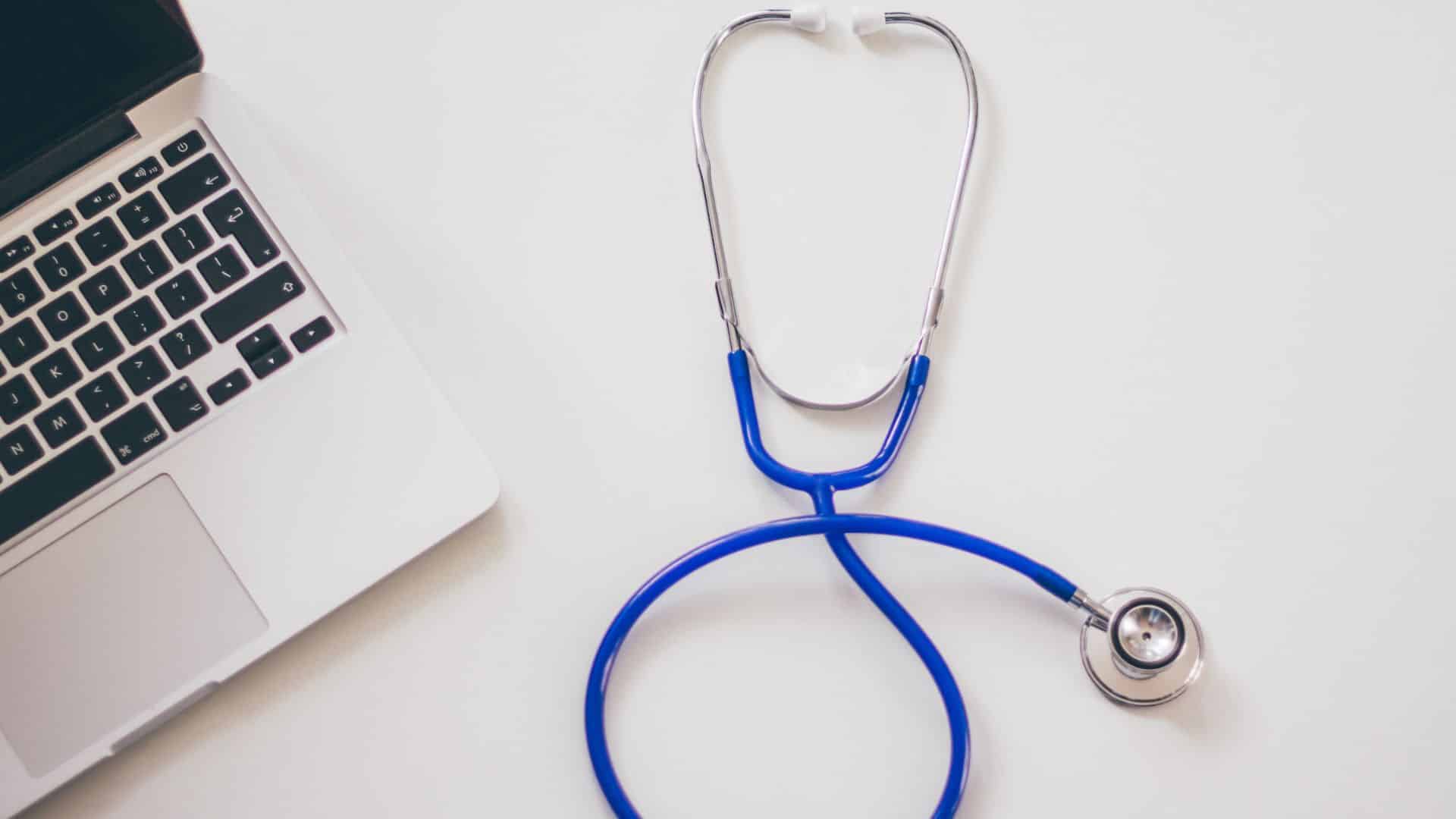 Inep abre seleção para médicos elaborarem questões do Revalida e Enamed 2025