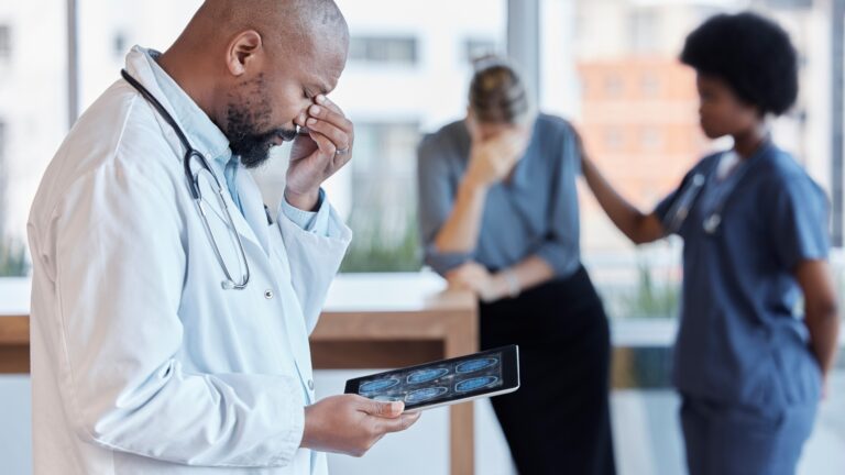 Tipos de erros médicos: definição, tipos, causas e como evitar