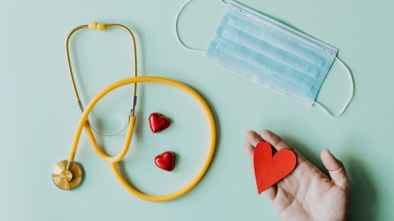 Medicina de Família e Comunidade: atuação, residência e mercado