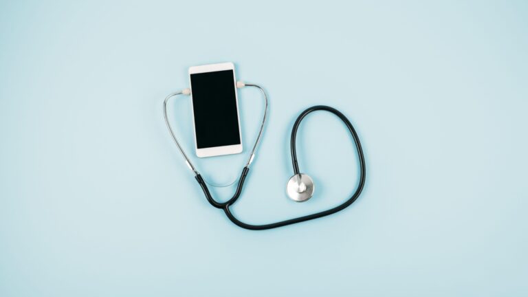 Telemedicina na residência: como funciona e impactos na formação médica 