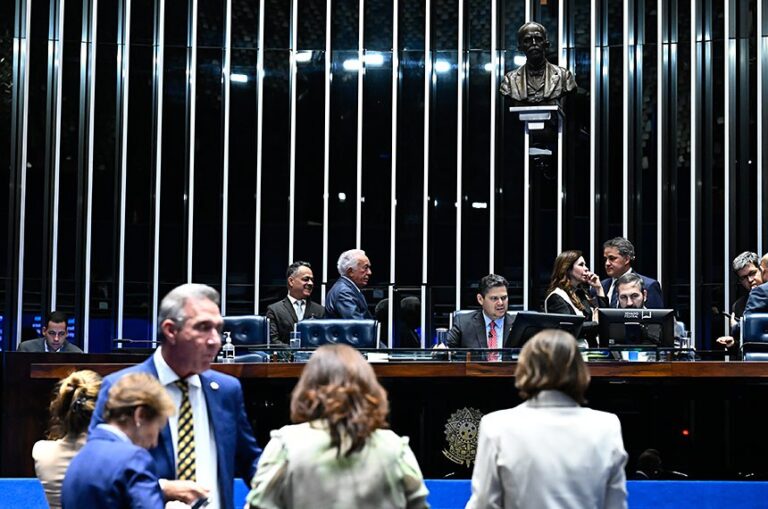 Avaliação anual da saúde da mulher pelo SUS é aprovada no Senado