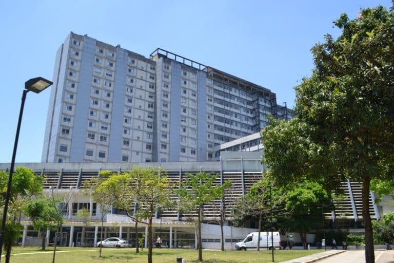 Residentes denunciam excesso de carga horária em programas do Hospital do Servidor de São Paulo